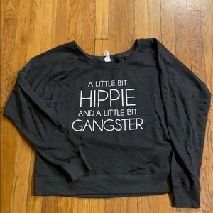 Crew neck sweatshirt.